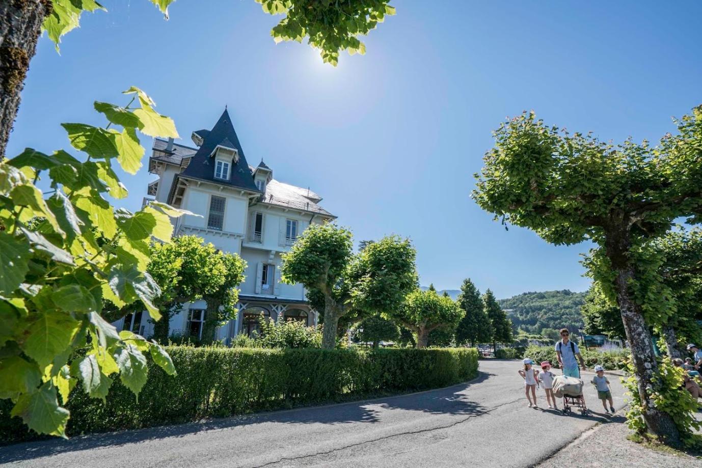 Le Pavillon Des Fleurs Hotel Menthon-Saint-Bernard Eksteriør billede
